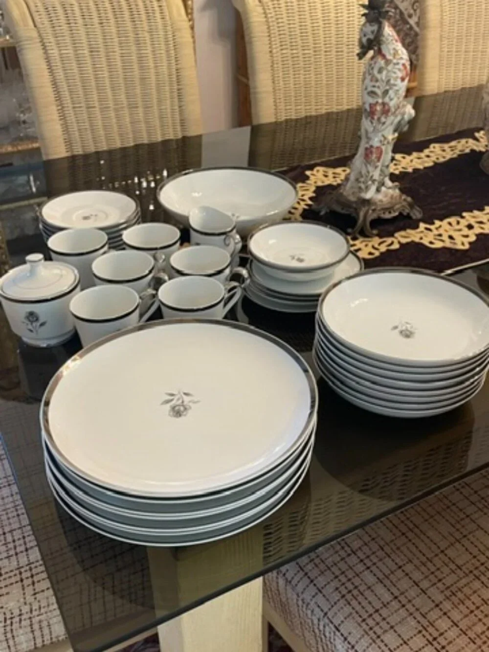 Vintage Rosemont 40 pieces Set Japan (setting for 6)